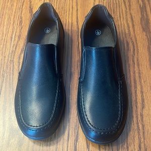 Amazon, women’s loafers, black slip on, size 6